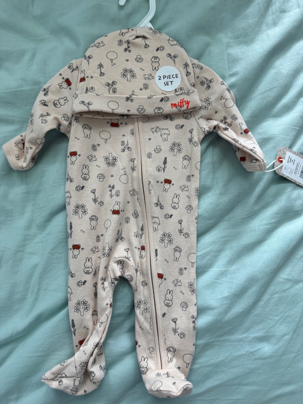 NWT miffy onesie zip with matching beanie sz 3Months